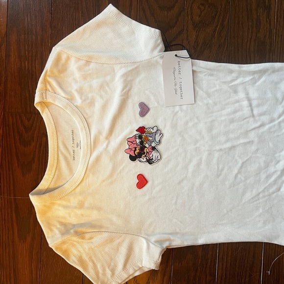 Women’s NWT Better Together Top with Customized Disney Daisy Patches Size Small - Picture 4 of 7